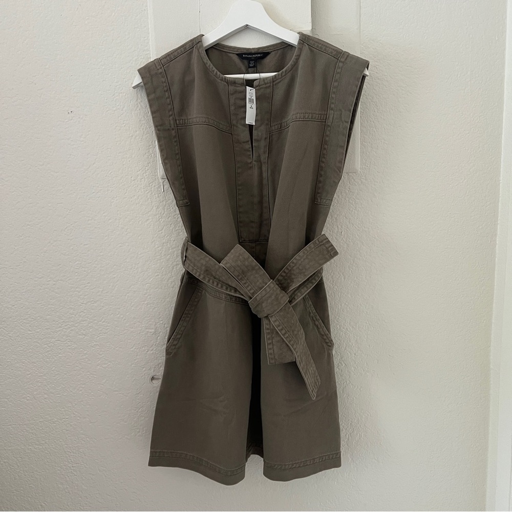 Banana Republic Size XS Split Neck Utility Dress Light Khaki
